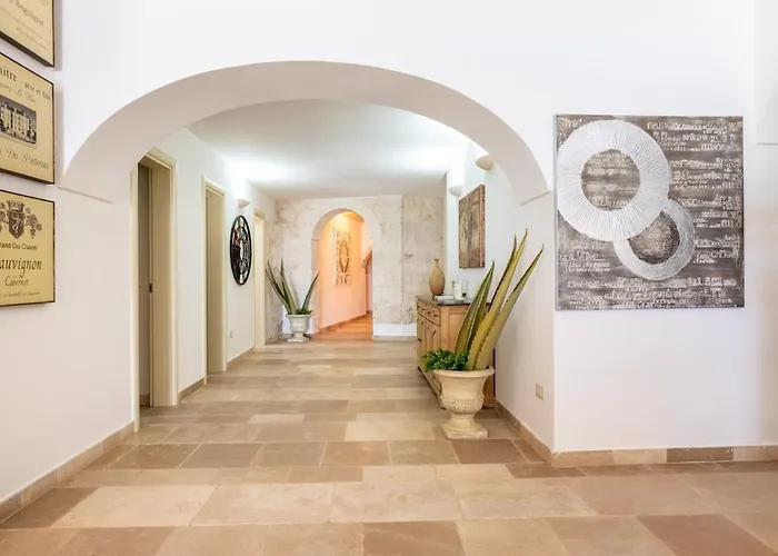 Вилла Cavaliere Мартина-Франка